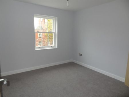 3 bedroom terraced house to rent - Photo 4