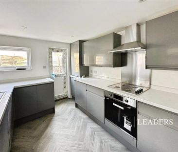 2 bedroom terraced house to rent - Photo 3