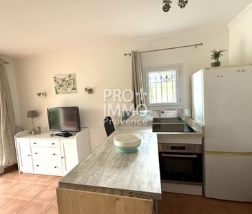 A LOUER, DOMAINE DE PONT ROYAL APPARTEMENT TYPE 2 LOGGIA JAR - Photo 2