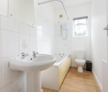 3 bedroom terraced house to rent - Photo 6