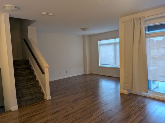 For Lease - 3046 Springmeadow Road Unit# 17, London South, Ontario - Photo 1