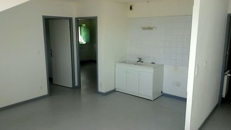 Location - Appartement T5 - 85 m² - Le Bélieu - Photo 4