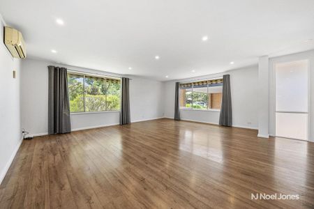8 Kenwood Crescent, RINGWOOD - Photo 2