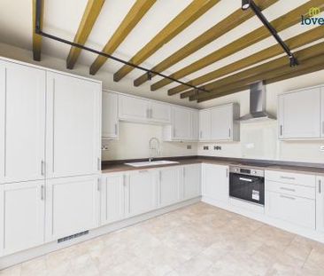 2 bedroom Semi-detached house To Let - Photo 6