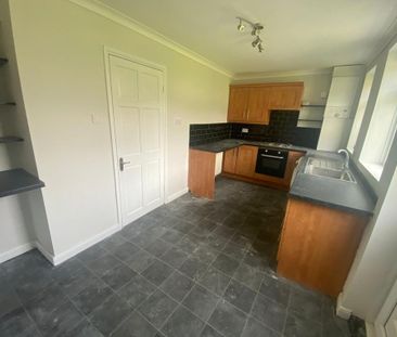 2 bedroom semi-detached house to rent - Photo 5