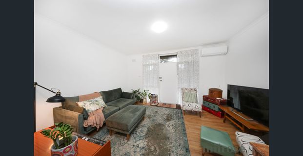 Spacious Entertainer’s Courtyard! - Photo 1