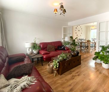 Whittington Place, Carterton, OX18 - Photo 2