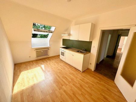 Großzügige 3 ZKB-Dachgeschoßwohnung in MA-Neckarau. - Foto 4