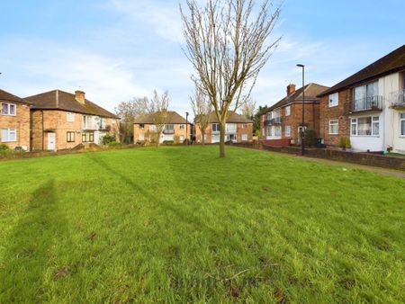 Sunnybank Avenue, Stonehouse Estate, Coventry, CV3 4DQ - Photo 4