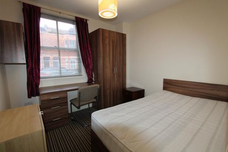 6 bedroom flat to rent - Photo 5