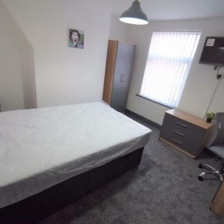 4 bedroom terraced house to rent - Photo 1