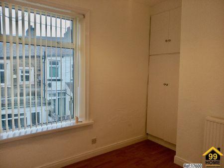 2 bed Terraced in Holgate Street Briercliffe, Burnley, BB10 2HQ - Photo 5