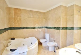 Luxury 2 bedrooms Penthouse Duplex for rent in Nueva Andalucia