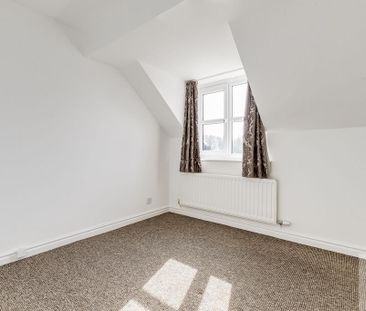 2 bedroom semi-detached house to rent - Photo 5