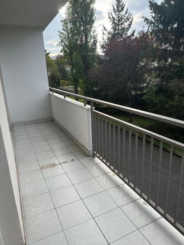 Location Appartement 4 pièces 74m² CALUIRE ET CUIRE 69300 - Photo 2