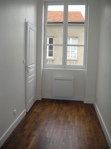 APPARTEMENT T3 A LOUER LYON 4EME ARRONDISSEMENT Grande Rue-Bertone - Photo 2