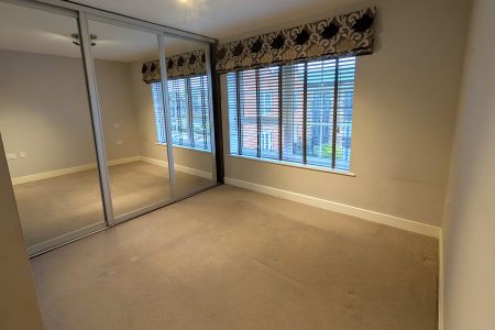 Gresham Park Road, Woking, Surrey, GU22 - Photo 5