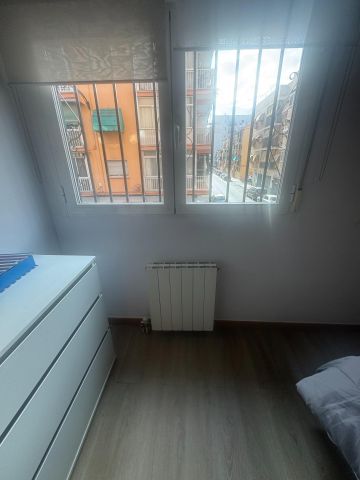 Alquila un piso con calefacción central en el Zaidín: ¿Espacio o confort? - Photo 4