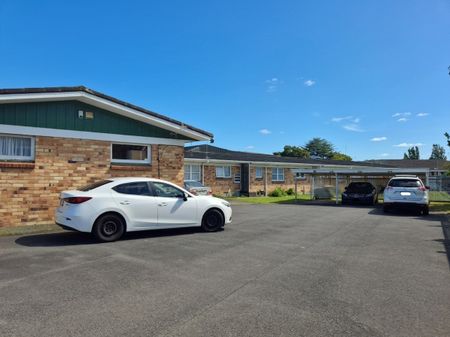 Unit 2, 109A Kolmar Road, Papatoetoe, Auckland - Photo 5