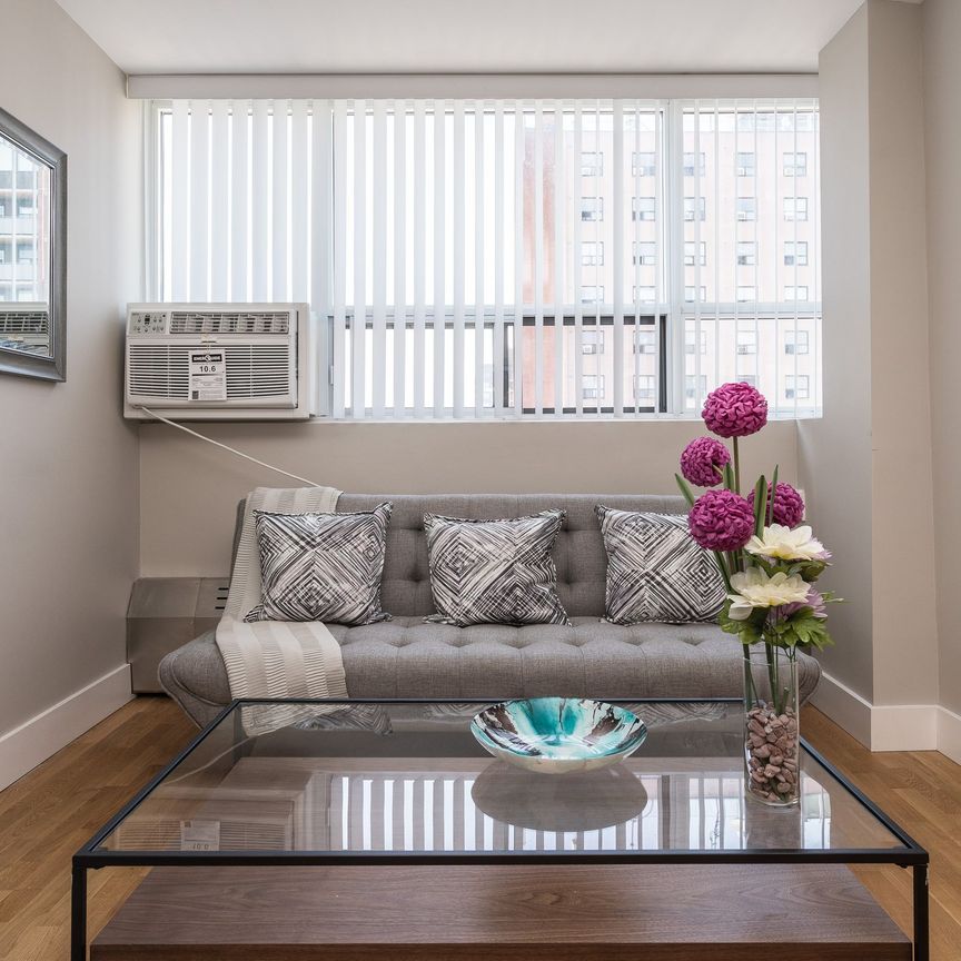 730 St Clarens Avenue - Photo 1