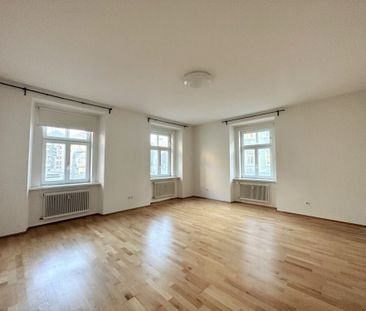 Provisionsfrei – WG-fähige 4-Zimmer-Wohnung in sehr zentraler Lage–... - Photo 1