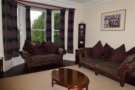 5 bedroom semi-detached house to rent - Photo 2