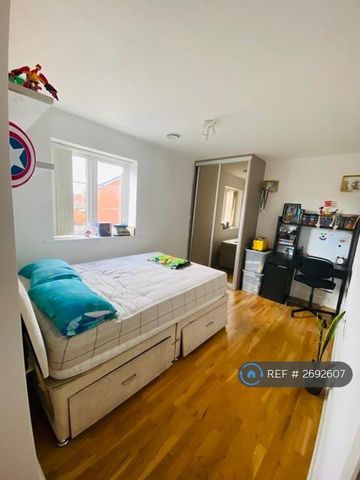 2 bedroom flat to rent - Photo 4