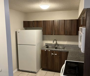 For Lease - 9 Jacksway Crescent Unit# 115, London North, Ontario - Photo 6