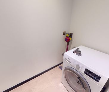 Two bedroom apartment @ Opus, 6 Hanover Quay, Grand Canal Dock, Dub... - Photo 3