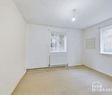 1 bed flat to rent in Sir Evelyn Road, Rochester, ME1 - Photo 3