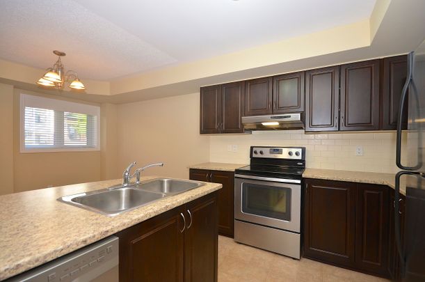 For Lease - 205 BLUESTONE Private Unit# 2, Orleans - Cumberland and Area, Ontario - Photo 1