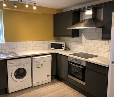 Student Apartment 4 bedroom, Broomhill, Sheffield - Photo 2