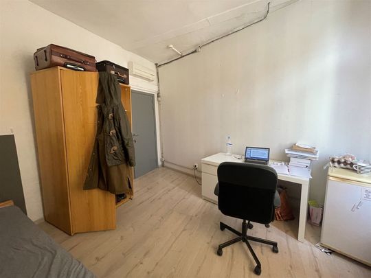 Gemeubelde studentenkamer in hartje Antwerpen - Photo 1