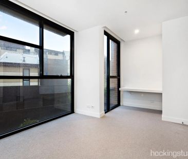 Near New Townhouse With Private Courtyard - Photo 5
