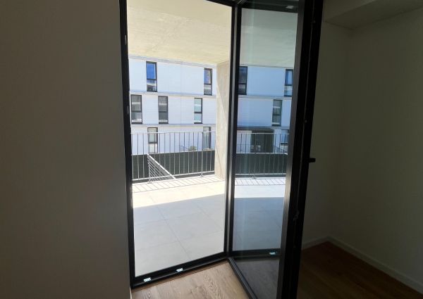 Apartamento T1 no empreendimento DOCA Praia da Barra.