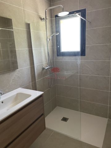 Location Maison 4 pièces 115m² ST JEAN DE FOS 34150 - Photo 4