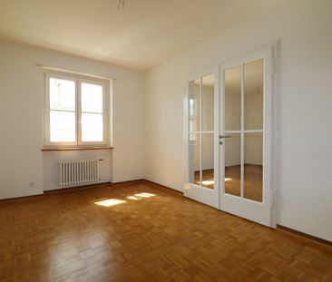 Erstvermietung nach Sanierung - 4-Zimmer-Wohnung im 2.OG im Herzen von Riehen - Foto 1