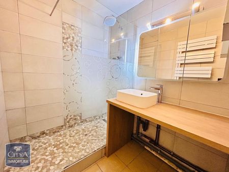 Location Appartement 4 pièces 79m² NOISY LE GRAND 93160 - Photo 2