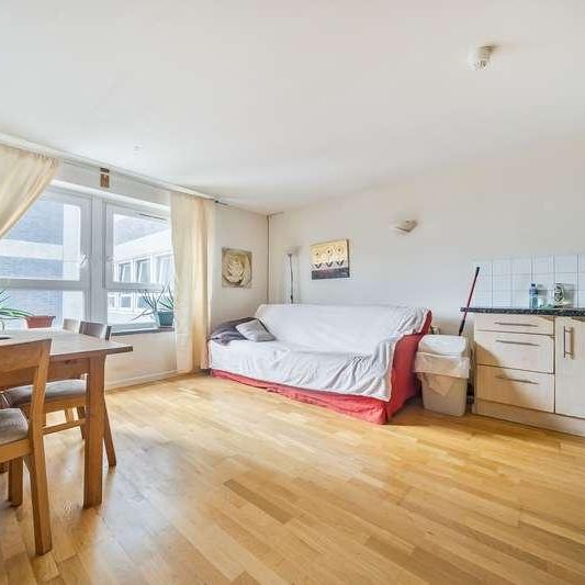 Calderwood Street, The Vista Building, SE18 - Photo 1