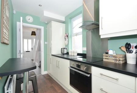 4 Ravenhill Avenue, Belfast, BT6 8LG - Photo 5