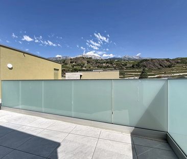 2.5 pièces en attique avec terrasse à louer à Uvrier - Photo 6