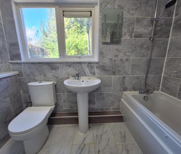 4 bedroom house to rent - Photo 2