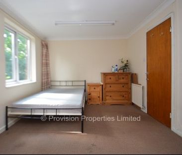 4 Bedroom Student Leeds Properties - Photo 4