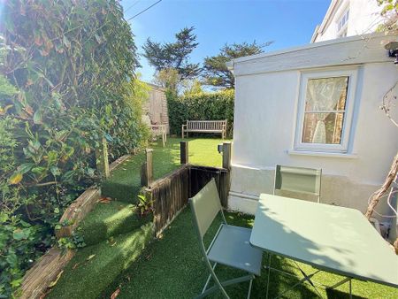 3 bedroom semi-detached house to rent - Photo 3