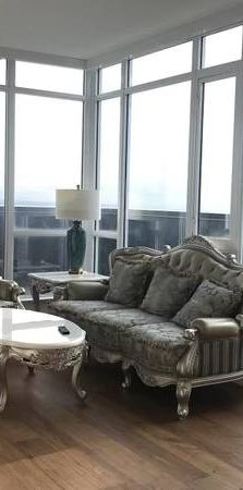 Great sub penthouse for rent metrotown - Photo 1