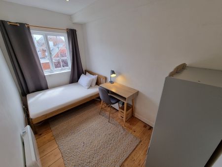 2 Bed Student Accommodation - Photo 4