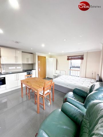 Studio to rent - Photo 4