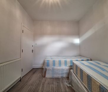 4 Bed Terraced House, Almond Road, N17 - Photo 5