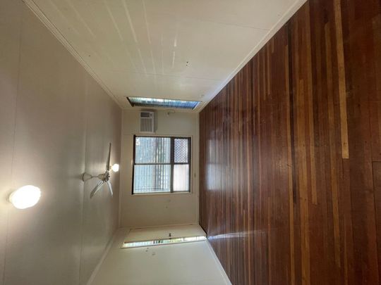 3 Bedroom House Neat & Tidy with Outdoor Area Undercover - Photo 1