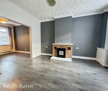 2 bedroom terraced house to rent - Photo 2